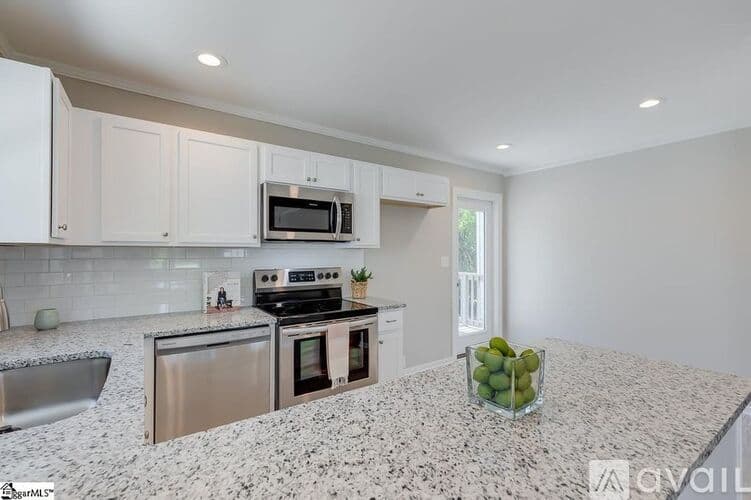 Greenville House: 201 Chipley Lane