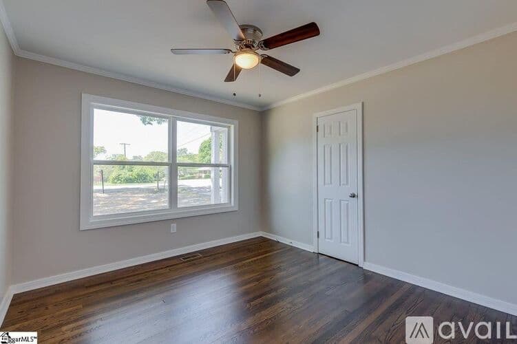 Greenville House: 201 Chipley Lane