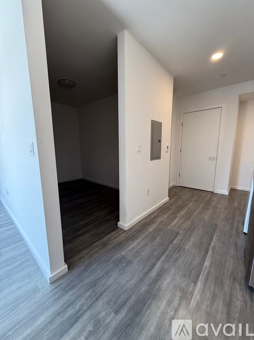 Lowell Apartment: 160 Middlesex Street