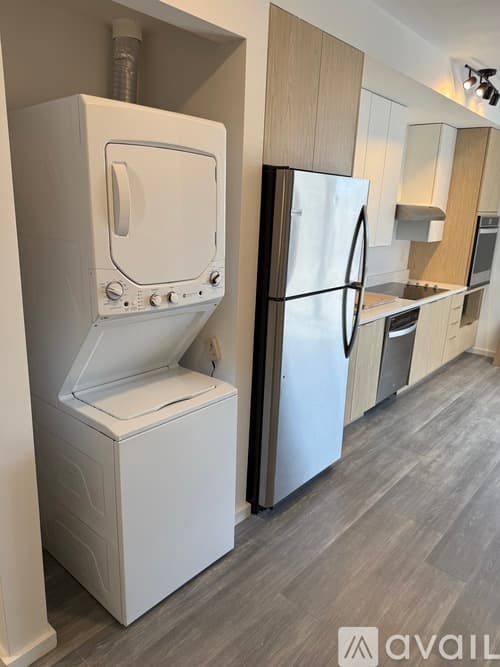 Lowell Apartment: 160 Middlesex Street