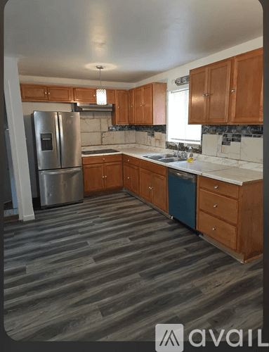 Jonesboro House: 10895 Thrasher Rd