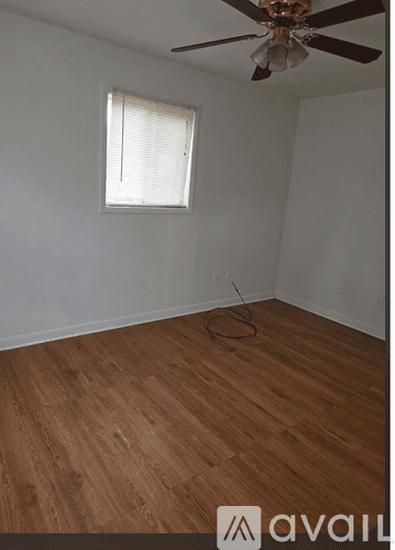 Jonesboro House: 10895 Thrasher Rd