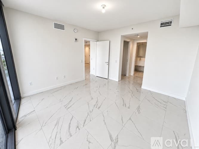 Hallandale Beach Apartment: 1000 E Hallandale Beach Blvd