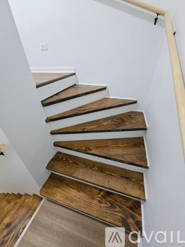Chicago House: 7042 S Vernon Ave
