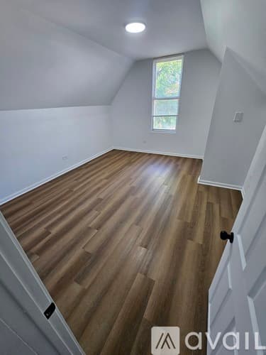 Chicago House: 7042 S Vernon Ave