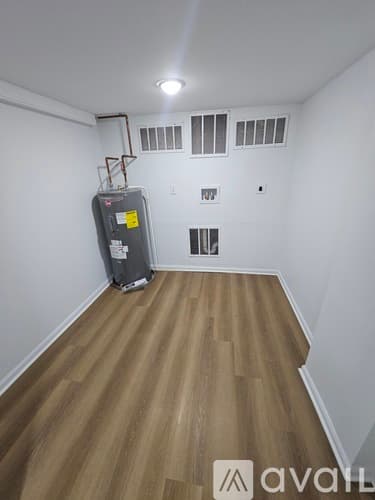 Chicago House: 7042 S Vernon Ave