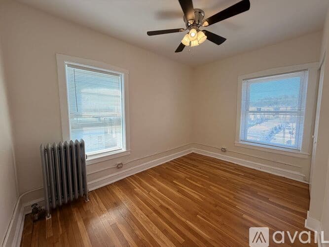 Chicago Apartment: 4906 N St Louis Ave