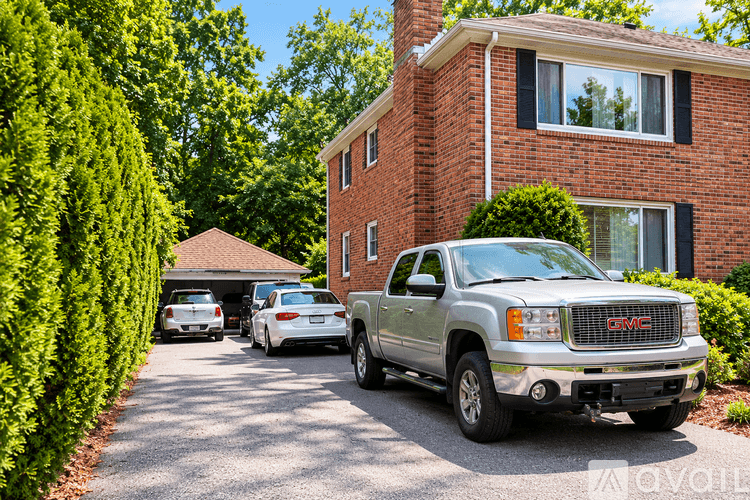Newton Apartment: 108 110 Manet Rd