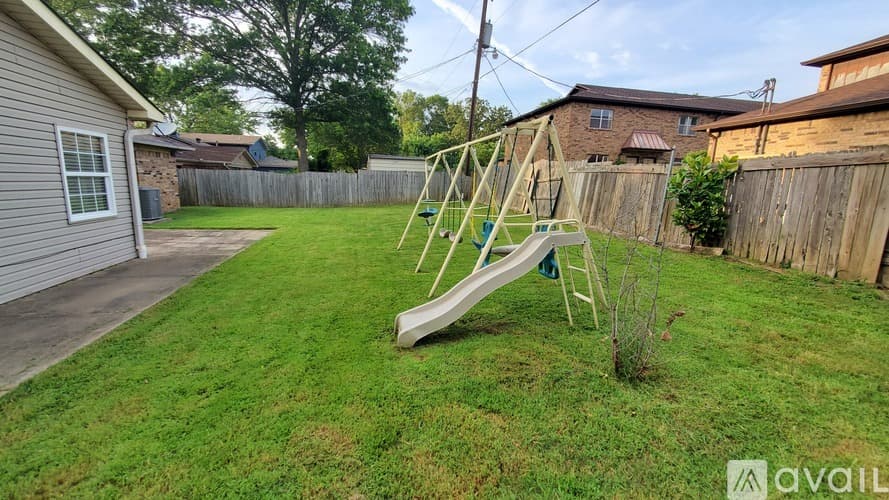 Sherwood House: 89 Spring Grove Drive
