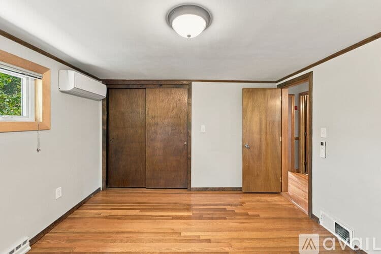 North Smithfield House: 22 Urrico Ave