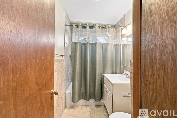 North Smithfield House: 22 Urrico Ave