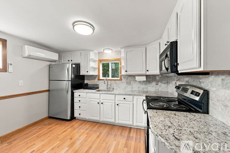 North Smithfield House: 22 Urrico Ave