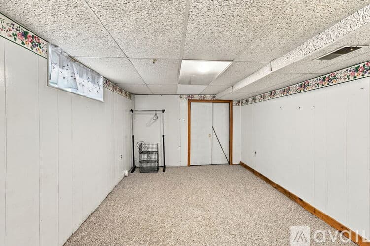 North Smithfield House: 22 Urrico Ave