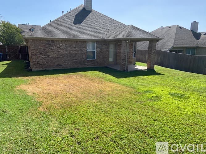 Fort Worth House: 8945 Riscky Trl