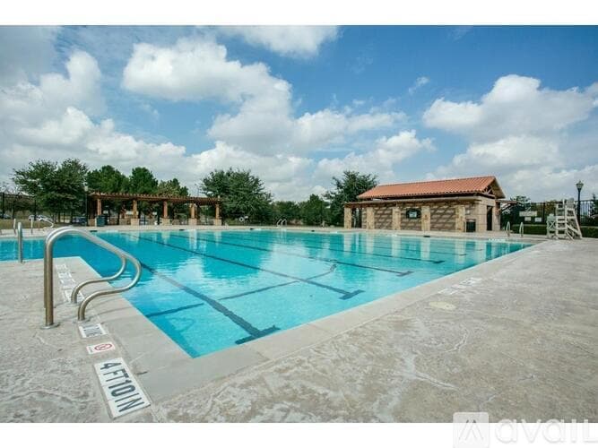 Fort Worth House: 8945 Riscky Trl