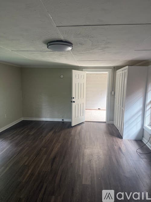 Anderson Apartment: 221 Richey St