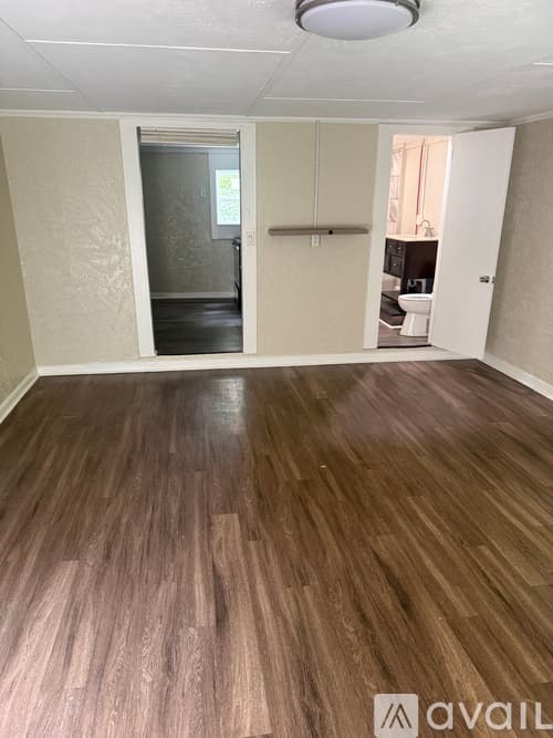 Anderson Apartment: 221 Richey St