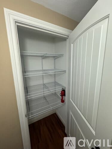 Mapleton House: 9925 West Buckhaven Court