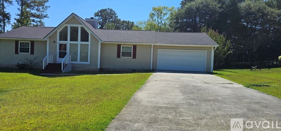 Snellville House: 3101 Brooks Drive