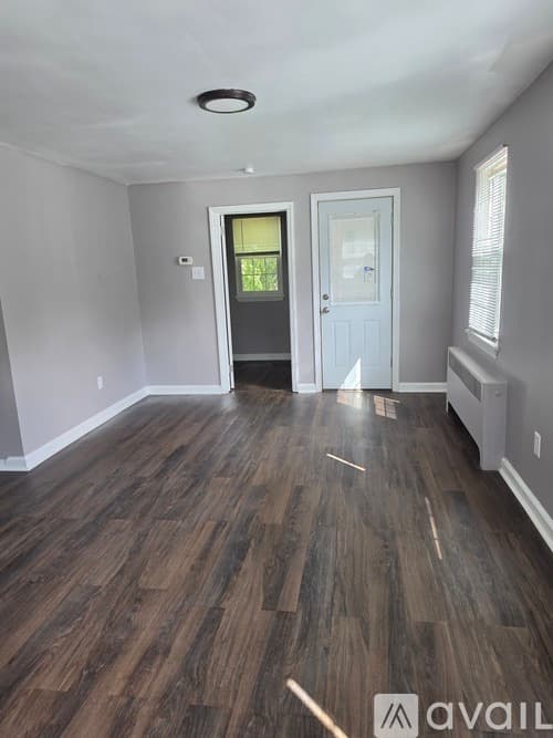 Chester Apartment: 204 West Parkway Avenue