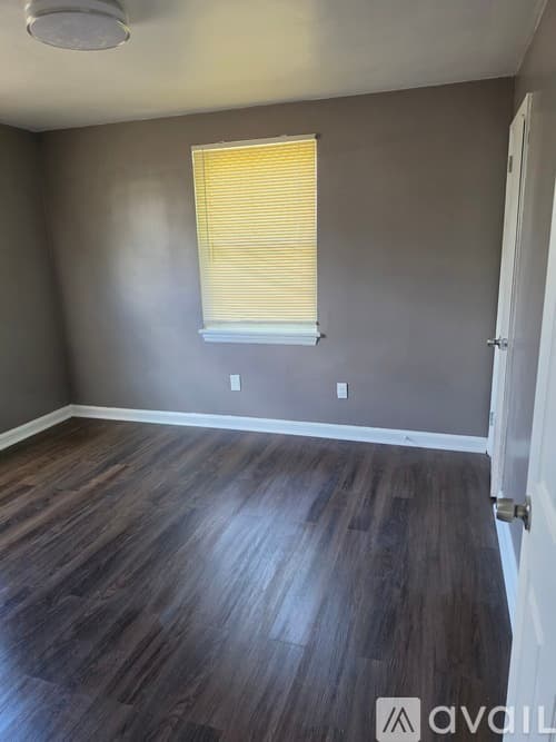 Chester Apartment: 204 West Parkway Avenue
