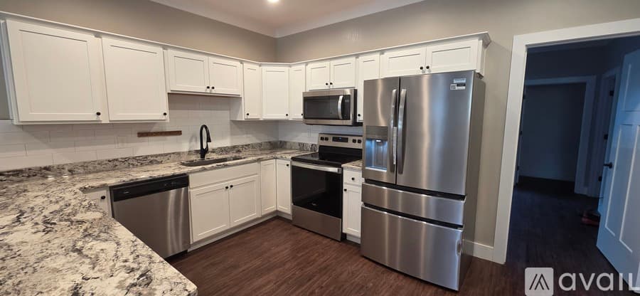 Cleveland House: 592 Westover Drive Southwest