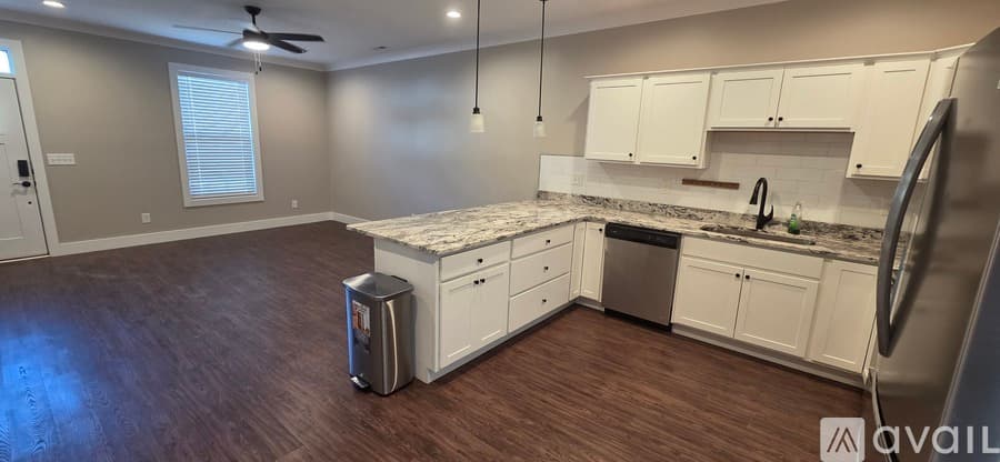 Cleveland House: 592 Westover Drive Southwest