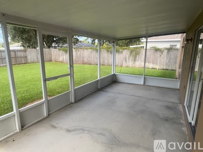 Land O' Lakes House: 24813 Mary Beth Court