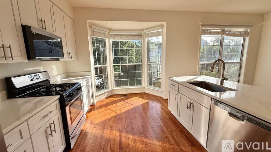 Sterling Townhome: 47612 Watkins Island Square
