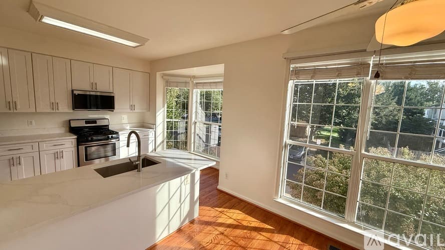 Sterling Townhome: 47612 Watkins Island Square