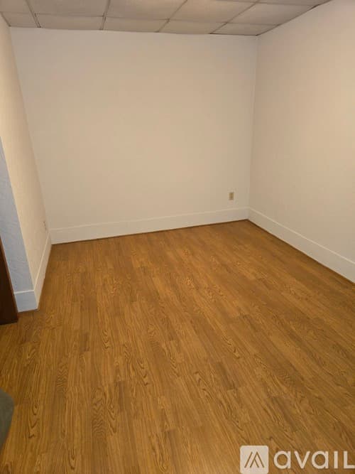 Gardner Apartment: 205 Pine Street