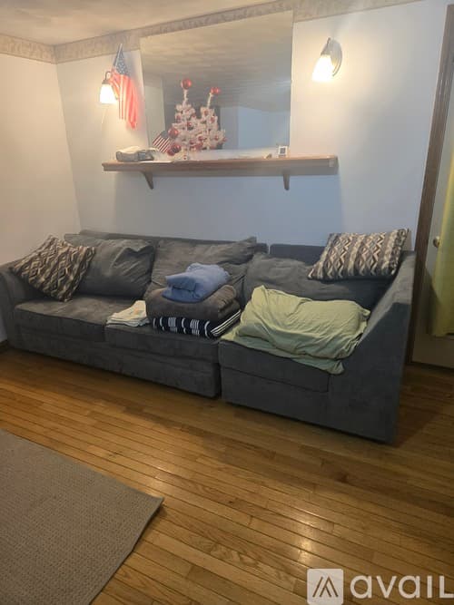 Gardner Apartment: 205 Pine Street