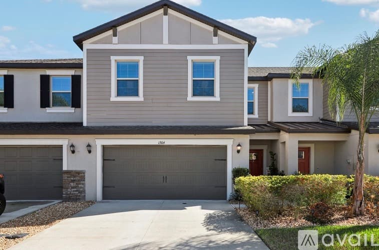 Lutz Townhome: 1306 White Fox Run