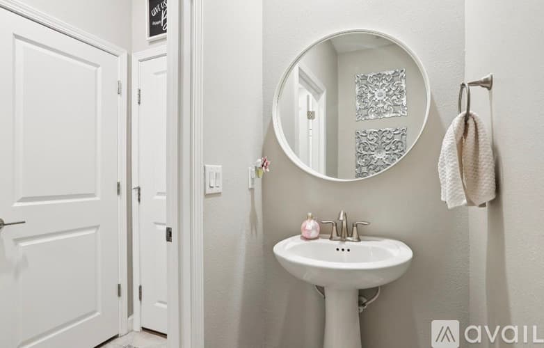 Lutz Townhome: 1306 White Fox Run