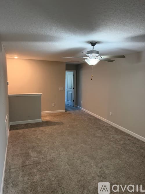 Lutz Townhome: 1306 White Fox Run