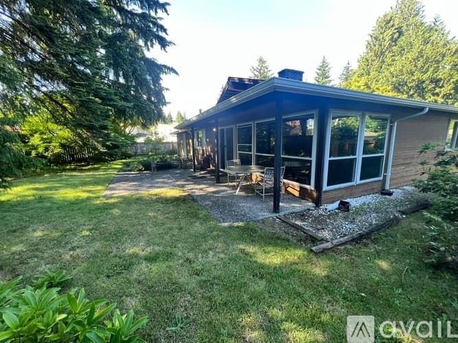 Bellevue House: 6225 129th Place Southeast