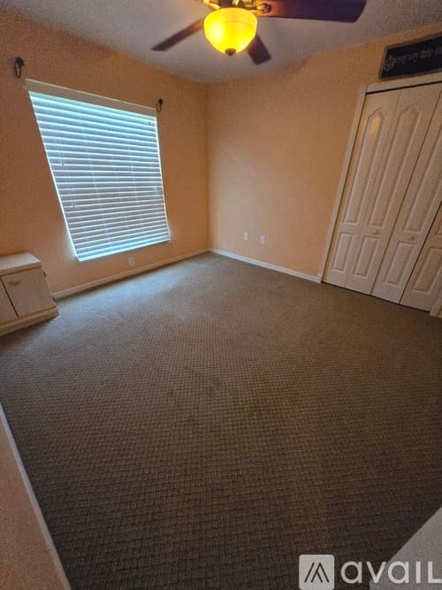 Zephyrhills House: 1821 Tangledvine Dr