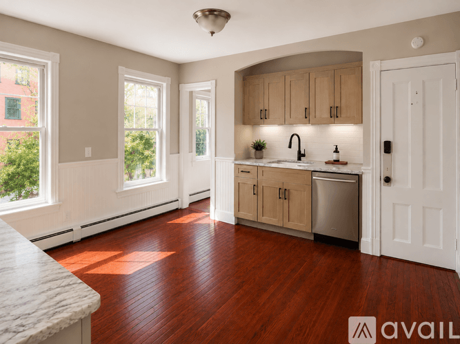 New Haven Apartment: 81 Edwards St