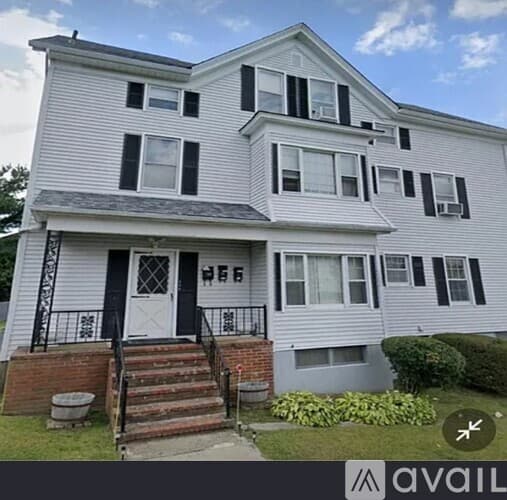 Fall River Apartment: 575 Mount Hope Avenue