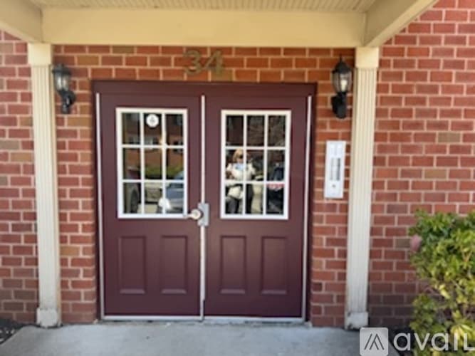 Holyoke Apartment: 34 Maple Crest Circle