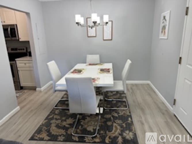 Holyoke Apartment: 34 Maple Crest Circle