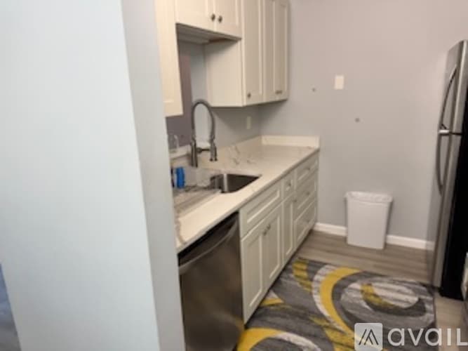 Holyoke Apartment: 34 Maple Crest Circle