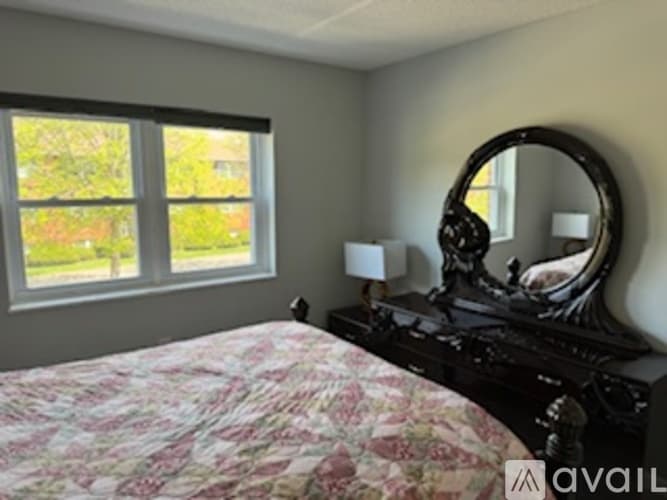 Holyoke Apartment: 34 Maple Crest Circle