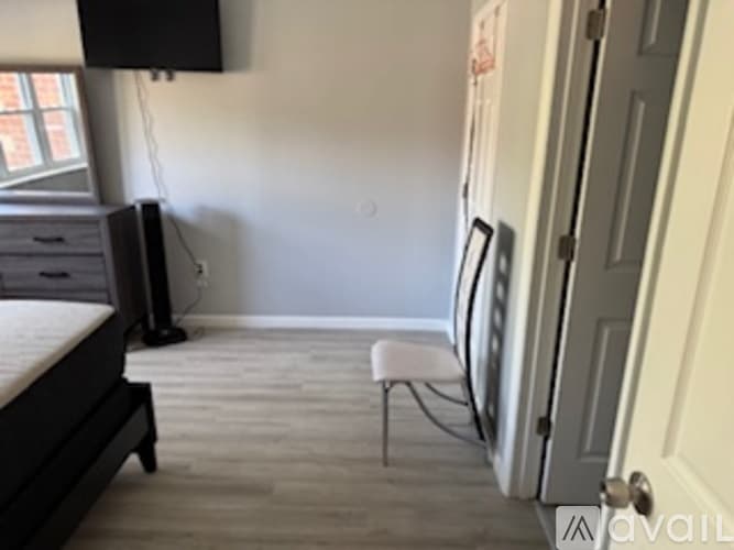 Holyoke Apartment: 34 Maple Crest Circle