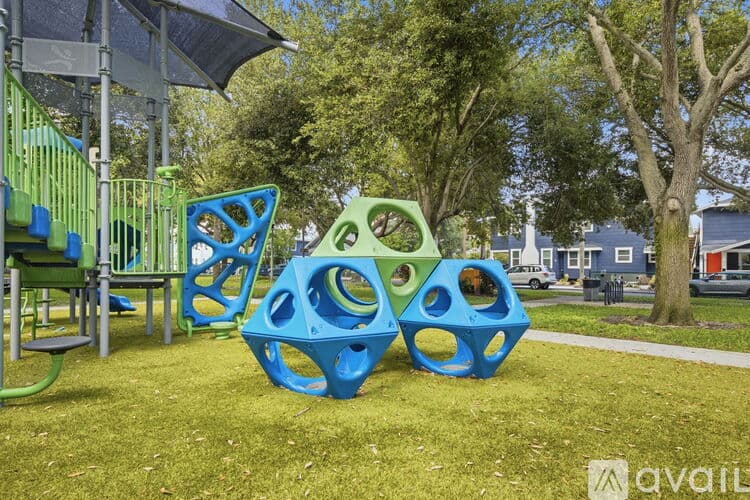 St. Petersburg Apartment: 620 7th Ave N