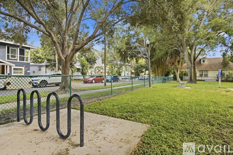 St. Petersburg Apartment: 620 7th Ave N