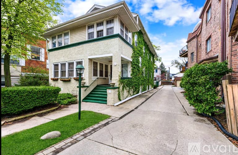 River Forest House: 410 Franklin Avenue