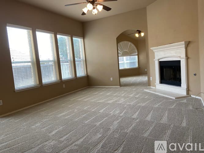 Fort Worth House: 8945 Riscky Trl