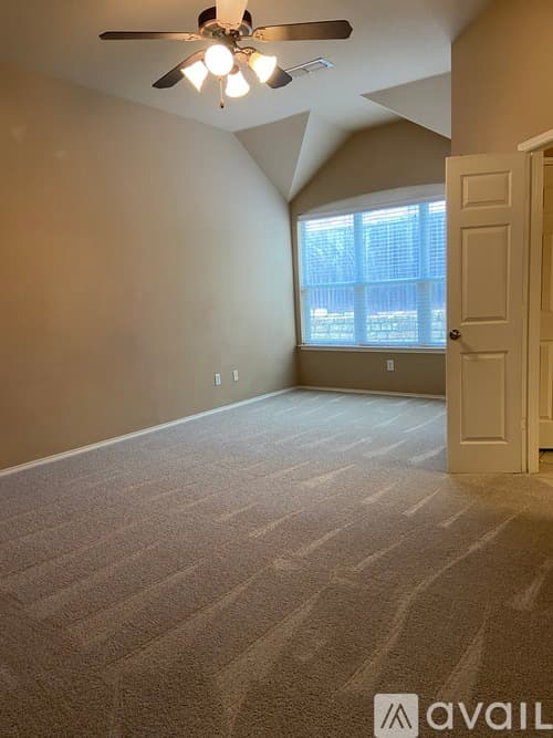 Fort Worth House: 8945 Riscky Trl