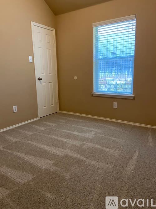 Fort Worth House: 8945 Riscky Trl